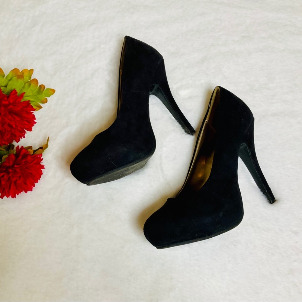 Target Platform Heels - Picture 2 of 8